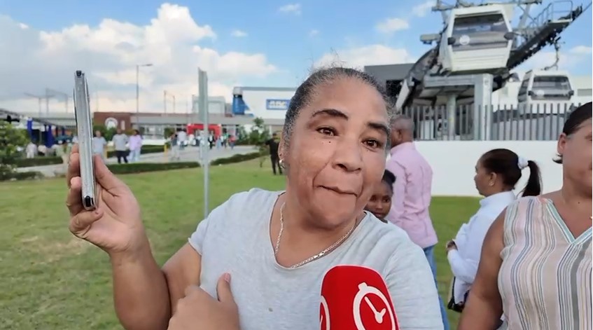 “Representa el desarrollo”: Residentes en Los Alcarrizos felices por inauguración de la Línea 2C del Metro