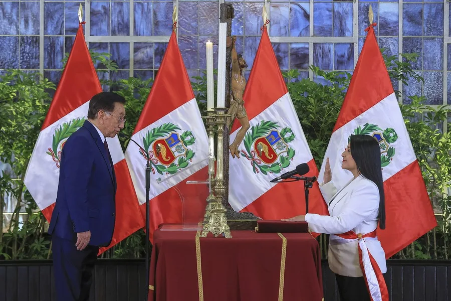 Denisse Miralles se convierte en la primera ministra de Perú