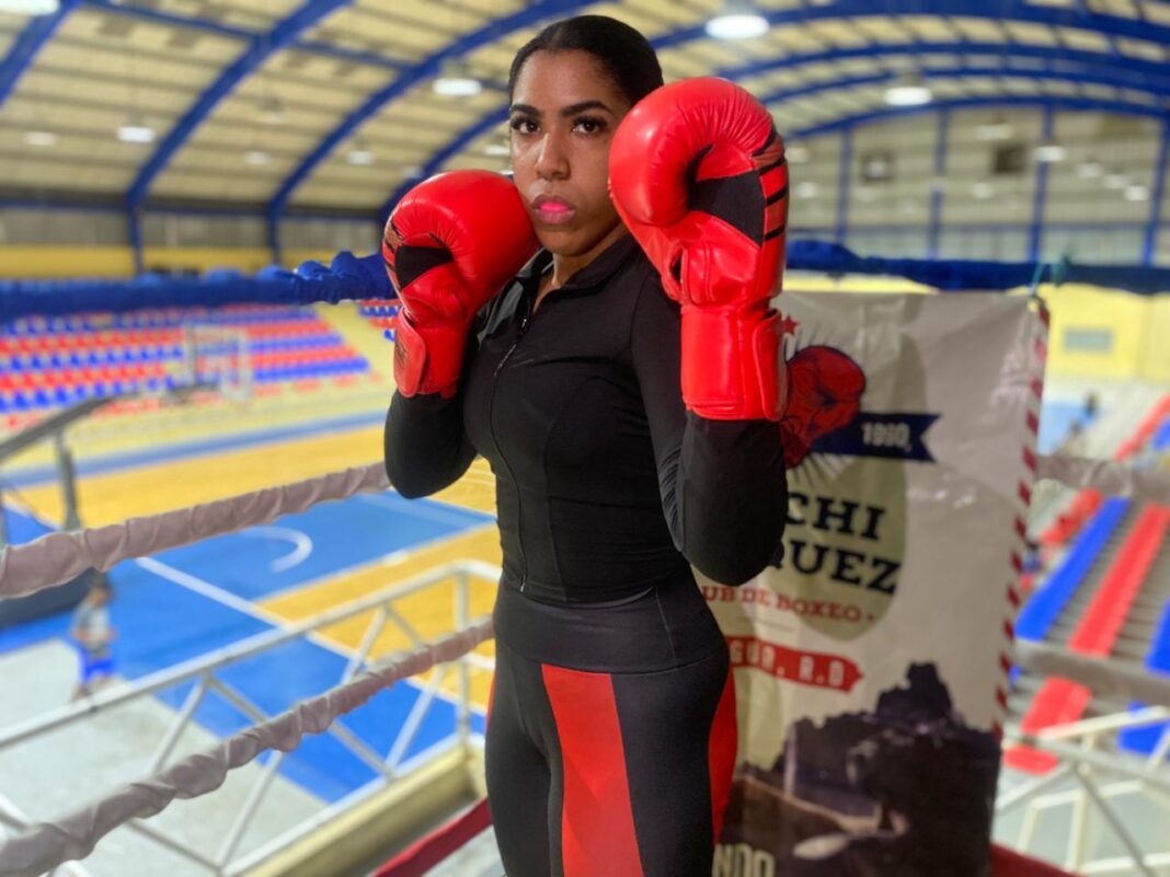 Joven promesa del boxeo dominicano se convierte en la primera mujer de Nagua en clasificar a la Copa Independencia