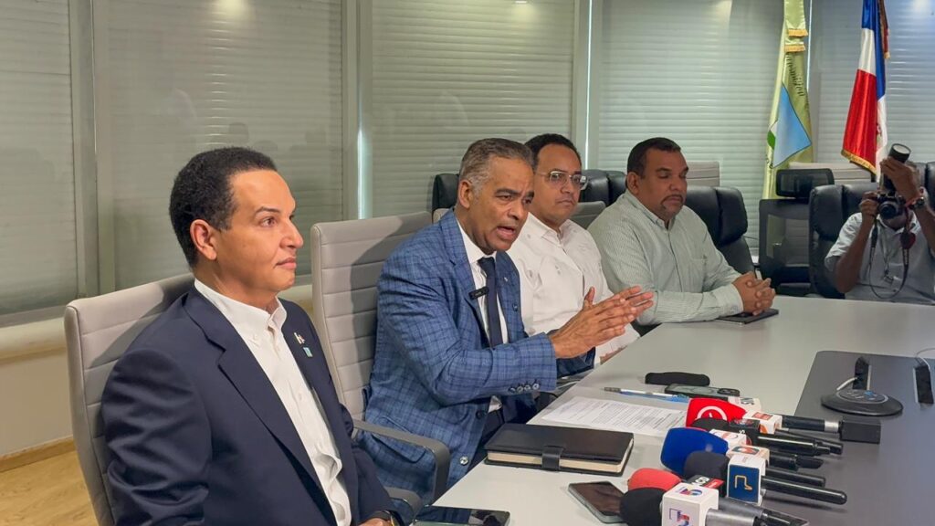 Servicio eléctrico fue recuperado en un 60 % después de la falla que provocó el apagón