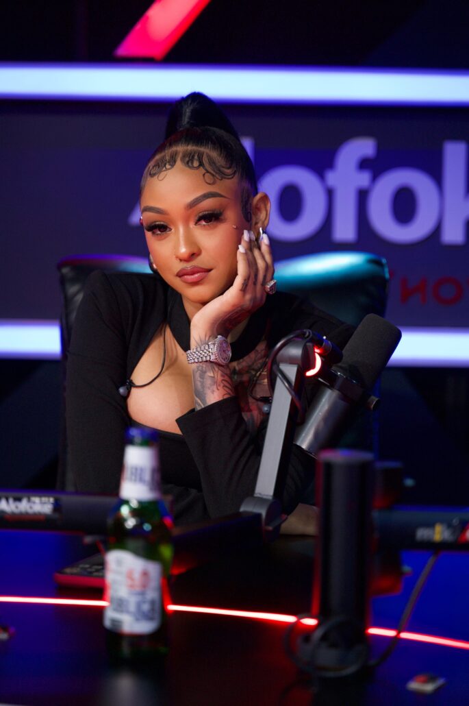 La Perversa confirma en Alofoke Radio Show que está soltera