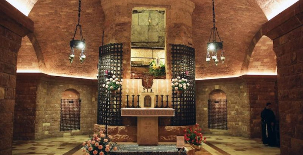 Los restos de San Francisco de Asís se exponen al público por primera vez