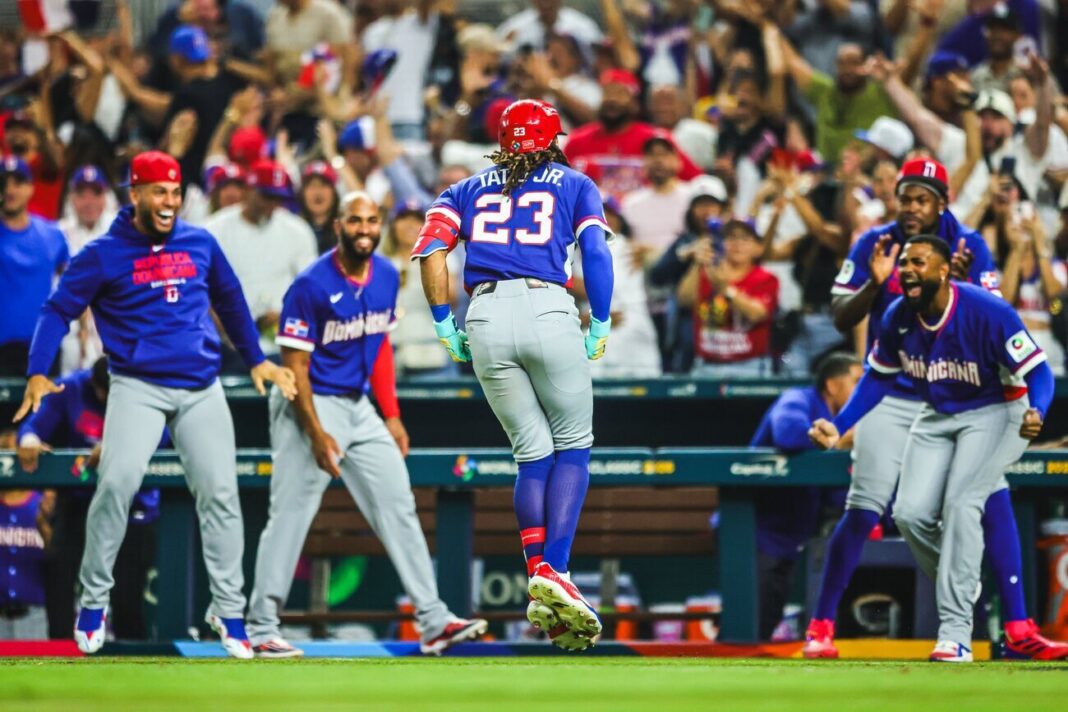 República Dominicana vence a Venezuela y avanza invicta a los cuartos de final del Clásico Mundial