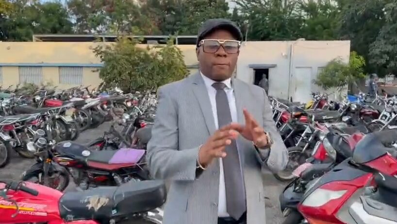 Ramón Tolentino llama a ciudadanos de Santiago a retirar motocicletas retenidas en la Dirección Regional Cibao Central
