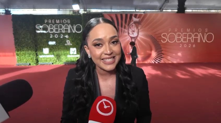 Angely Báez destaca retos de ser la voz oficial de Premios Soberano y celebra nueva nominación como locutora del año