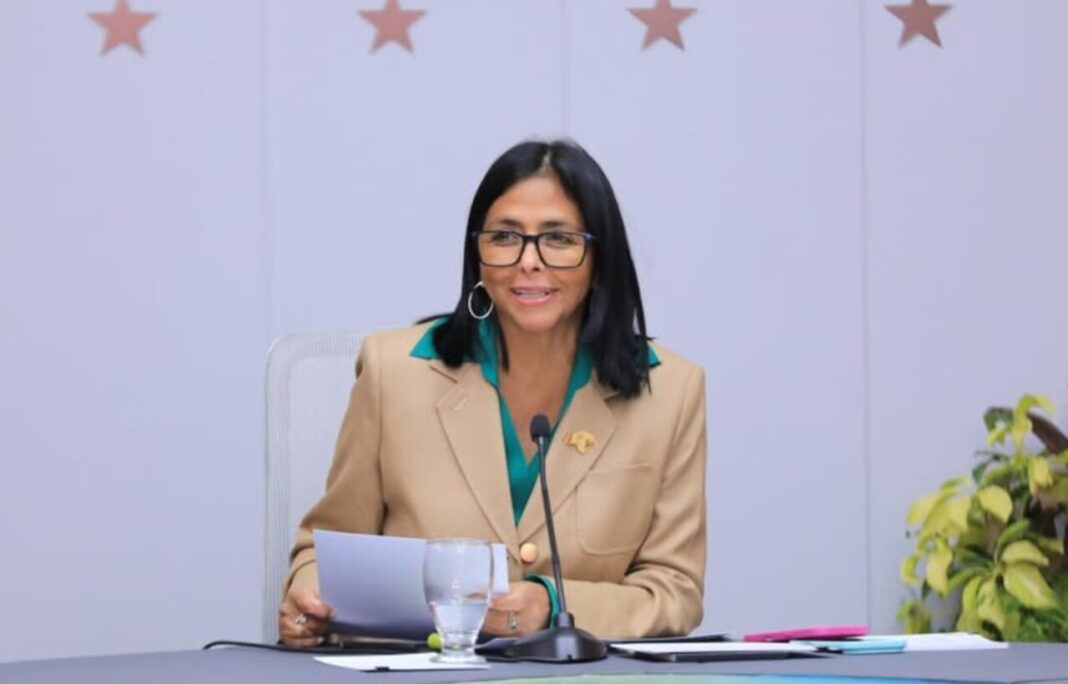 Delcy Rodríguez anuncia la entrada de 300 millones de dólares por venta de fueloil