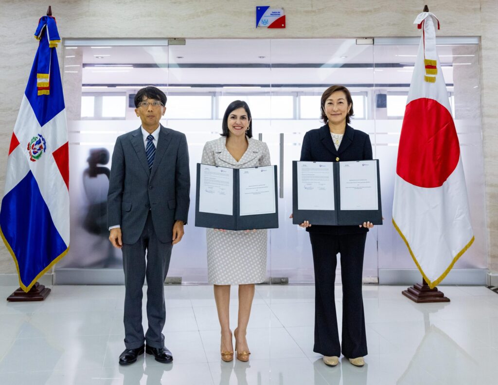 ProDominicana y JETRO firman acuerdo para fortalecer el comercio entre Japón y RD