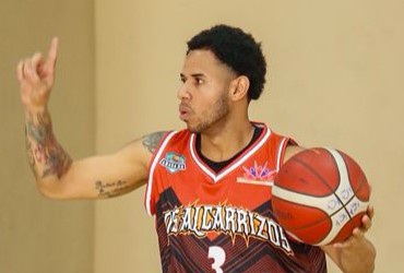 Los Mina y Caminantes triunfan y asumen la cima en el TBS Santo Domingo 2026