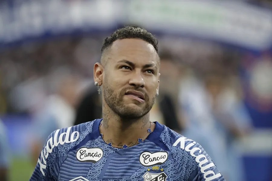 Neymar responde a rumores sobre su estado físico: “No está pasando nada”
