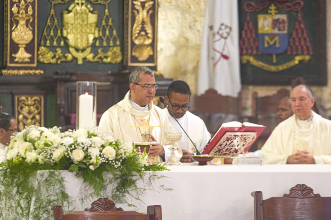 Misa por el 90 aniversario de la PN resalta reforma, ética y cercanía ciudadana
