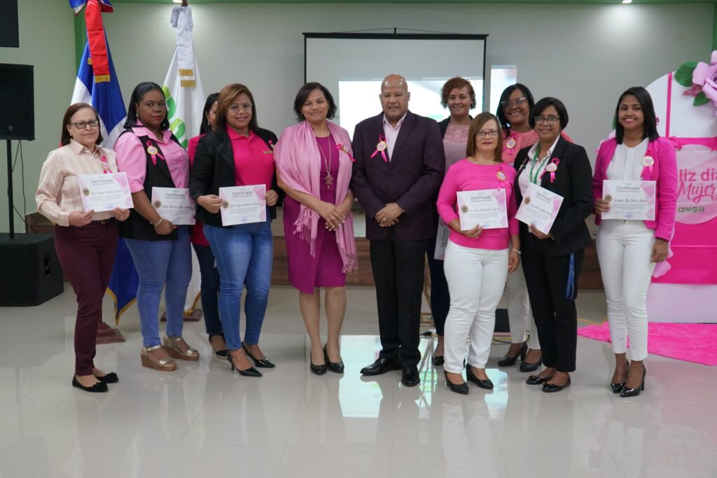 OMSA capacitará a mujeres para convertirlas en conductoras de autobuses