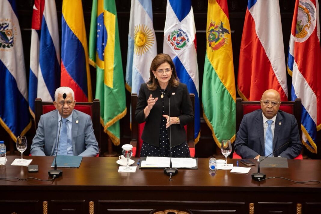 Las familias están en el centro de las políticas públicas de RD, destaca Raquel Peña en Congreso Iberoamericano por la Vida y la Familia