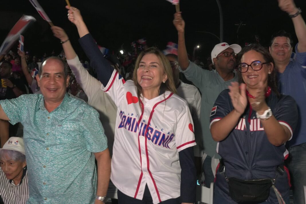 Carolina Mejía agradece asistencia masiva en Parque Santo Domingo para ver el juego entre RD y Venezuela