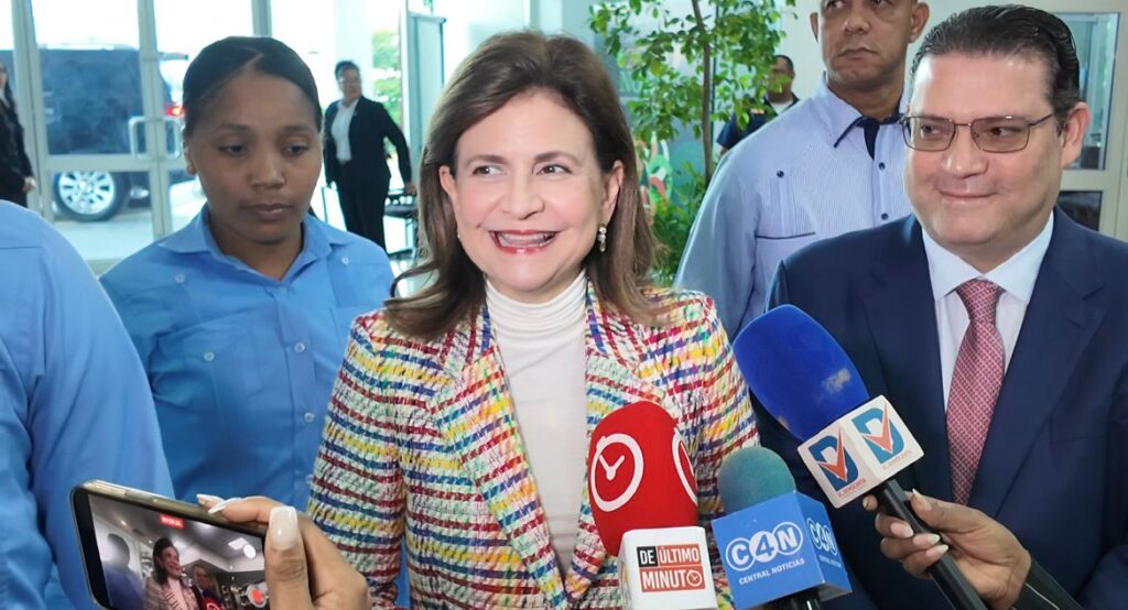 Vicepresidenta Raquel Peña celebra victoria de RD sobre Venezuela en el Clásico Mundial de Béisbol