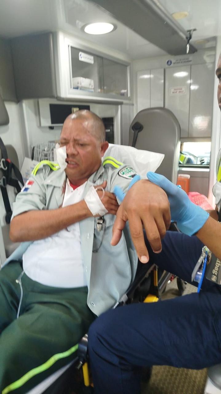 Permanece en observación agente de la Digesett herido con bisturí tras altercado en el Aeropuerto del Cibao