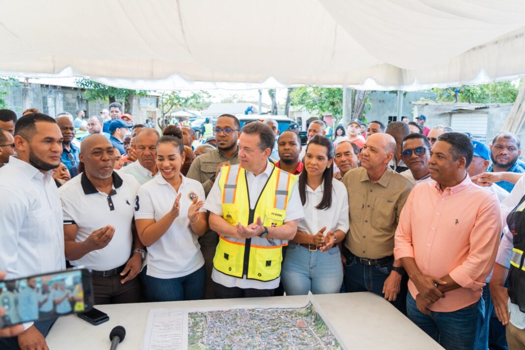 MIVHED lleva trabajos de rehabilitación de hábitat a Guaricano, Santo Domingo Norte