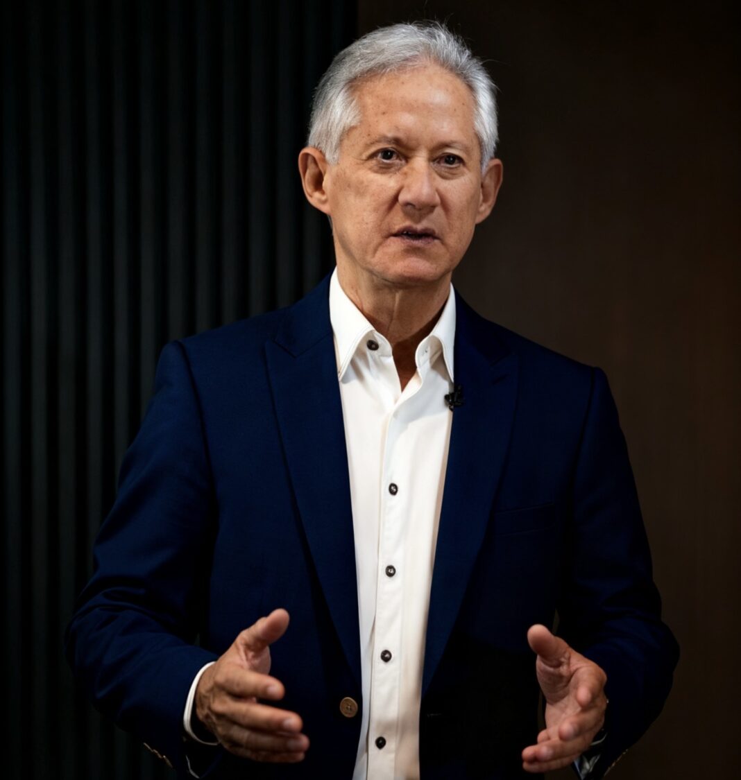 Ng Cortiñas afirma que el gobierno ni la población están preparados para asumir costo alzas del petróleo y los combustibles