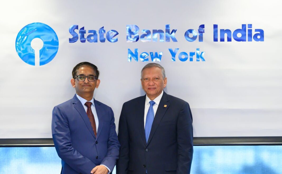 Leonardo Aguilera visita al State Bank of India en Nueva York para fortalecer relaciones internacionales