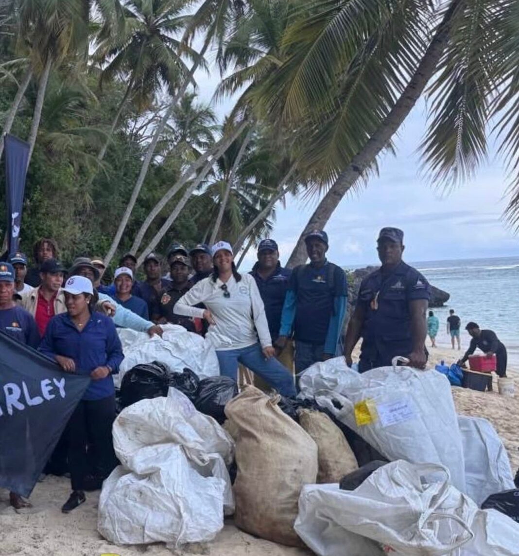 Alcaldesa de Las Galeras reafirma su compromiso con la protección de ríos y playas en el Día Mundial del Agua