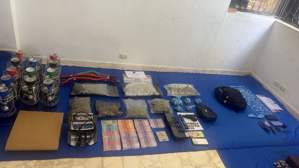 Autoridades desmantelan microtráfico en el DN: cinco detenidos y más de 6,000 gramos de drogas incautadas