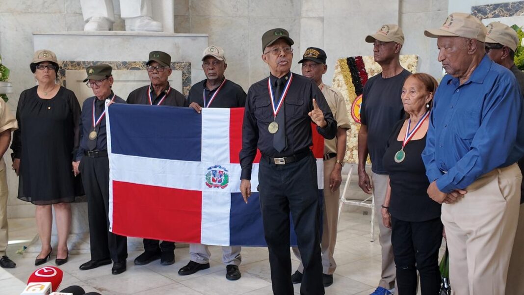 Constitucionalistas lamentan corrupción e impunidad al conmemorar la Batalla del 30 de Marzo