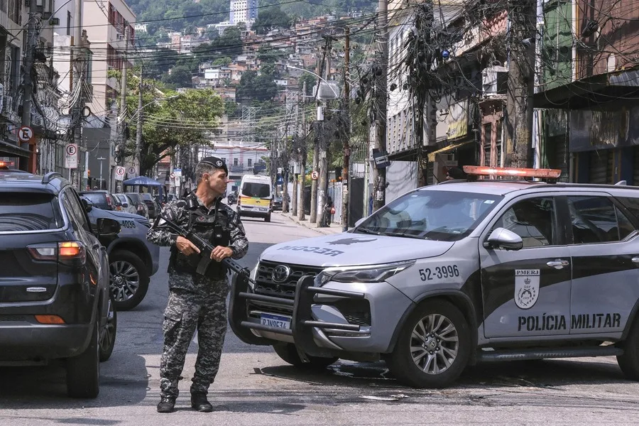 Al menos ocho muertos en una acción policial antidrogas en favelas de Río de Janeiro