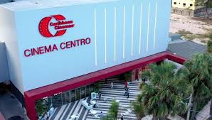 Tiroteo en sala de cine genera pánico; autoridades investigan lo ocurrido