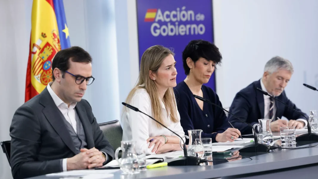 España da luz verde a la liberación de hasta 11,5 millones de barriles de petróleo