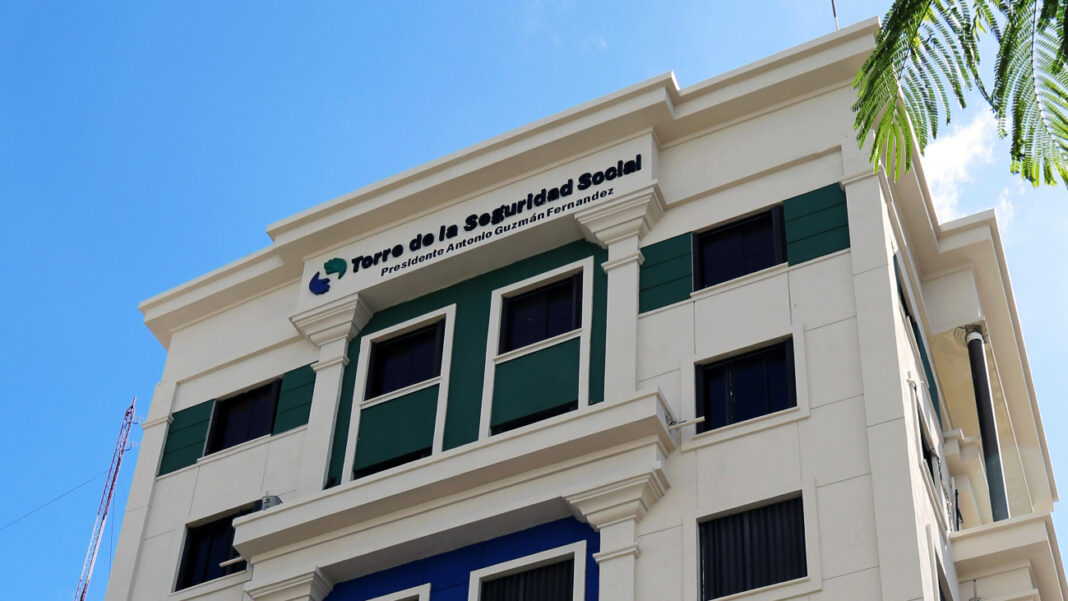 CNSS discutirá controversial resolución sobre fármacos de alto costo