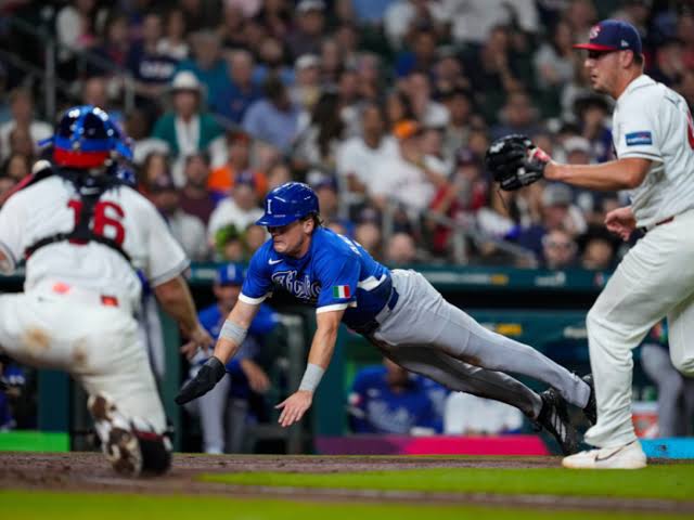 Italia sorprende a Estados Unidos y toma el liderato del Grupo B en el Clásico Mundial