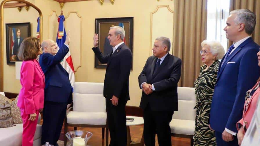 Abinader ha otorgado 22 naturalizaciones privilegiadas durante su gestión