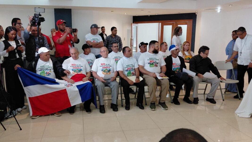 Iglesia y comunidades desafían al Gobierno por exploraciones mineras en la Cordillera Septentrional; exigen anular permisos en Santiago