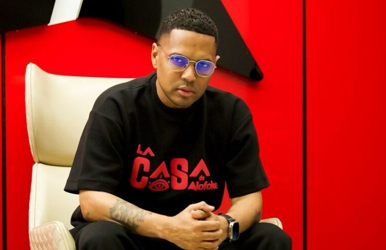 Santiago Matías pide perdón tras admitir “comportamiento alterado” previo a Planeta Alofoke