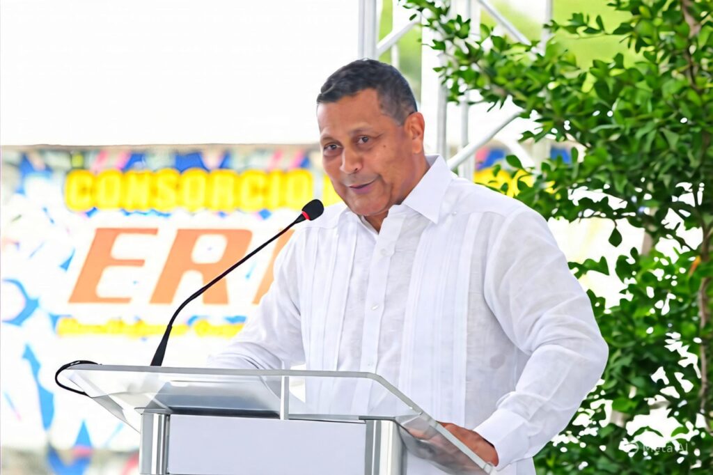 Presidente de FEDOMU pide a Abinader segunda etapa de entrada de Samaná