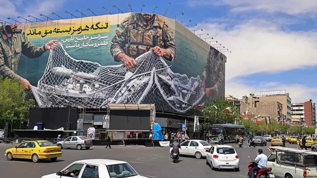 El bloqueo del estrecho de Ormuz anunciado por Trump empieza este lunes