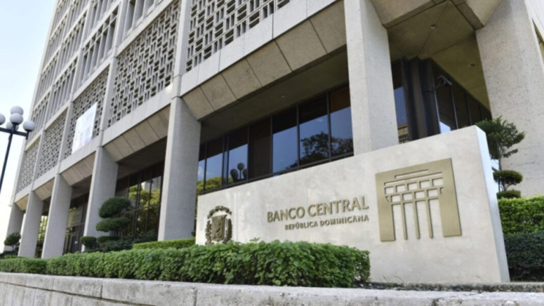 Dólar mantiene tendencia a la baja y fortalece confianza de los agentes económicos en la RD