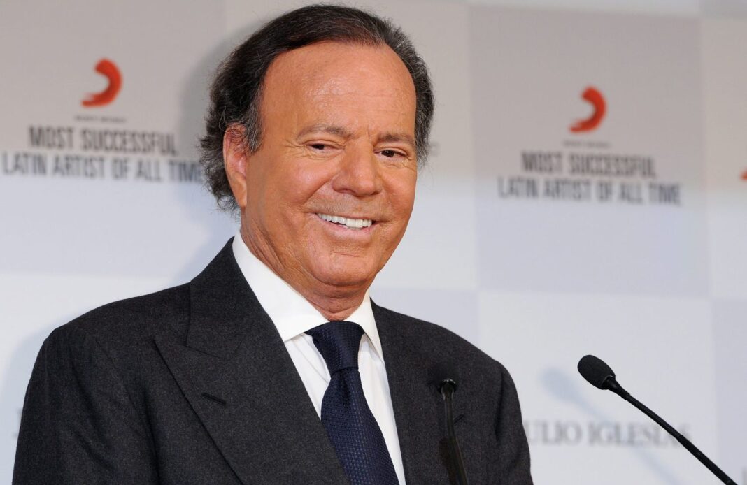 Julio Iglesias demandará a Yolanda Díaz por injurias y calumnias