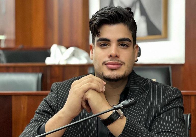 Diputado Bray Vargas revela abandonará el modelaje: “Es un ciclo que ya debo cerrar”