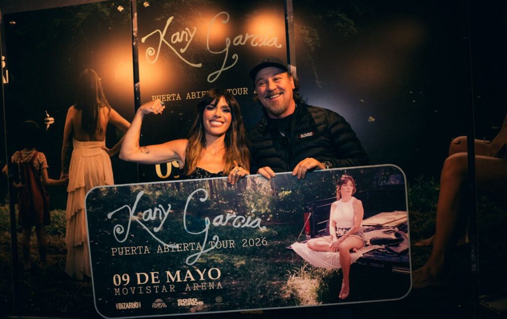 Ante casa llena Kany García vuelve hacer historia en el Movistar Arena de Chile