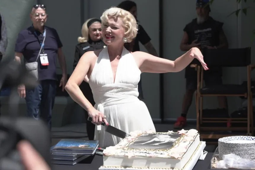 Rosas, un pastel y cine: Hollywood celebra el legado de Marilyn Monroe