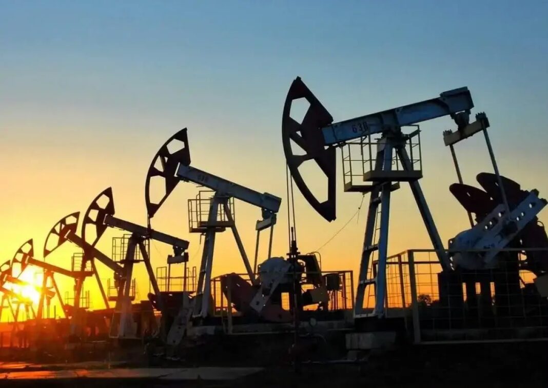 Barril del WTI se ubica en los 76 dólares tras negociación entre EE.UU e Irán
