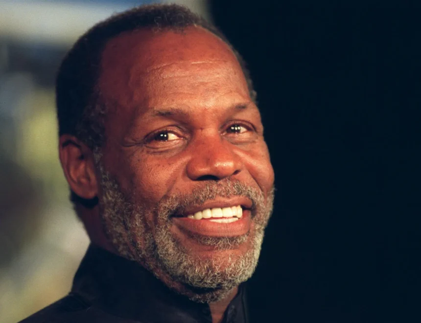 El actor Danny Glover habla sobre el alzheimer que padece: «La vida sigue»