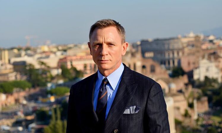James Bond debe seguir siendo un hombre blanco, dice exdirectora de casting