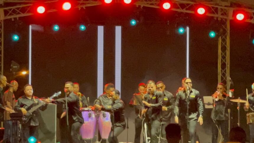 Chiquito Team Band abre las celebraciones de las patronales de Santiago