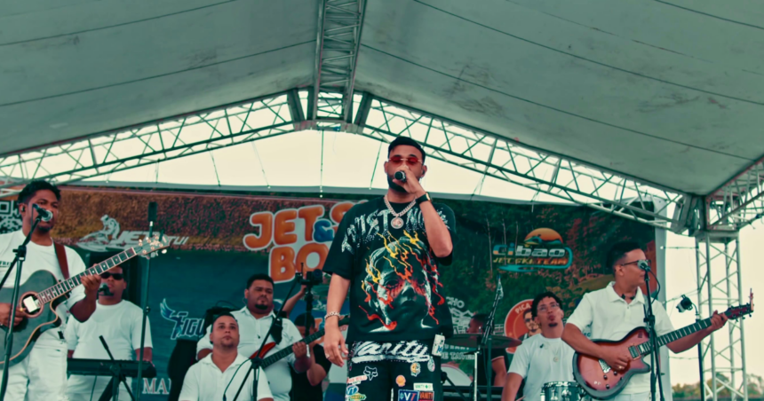 Yarony rinde homenaje a Juan Gabriel con el lanzamiento de «Abrázame muy fuerte» en versión bachata