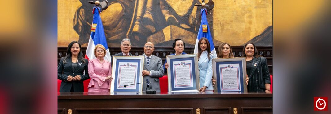 Diputados reconocen trayectoria y legado cultural de Niní Cáffaro, Leonel Lirio y Janina Rosado