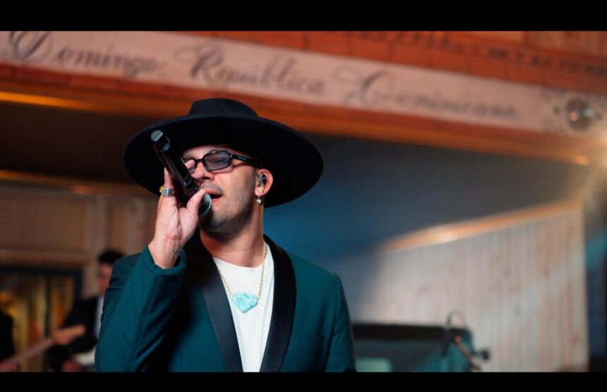 Gabriel Pagán comparte una noche íntima en Ensamble Etéreo celebrando nominación al Latin Grammy con “No Era El Plan”