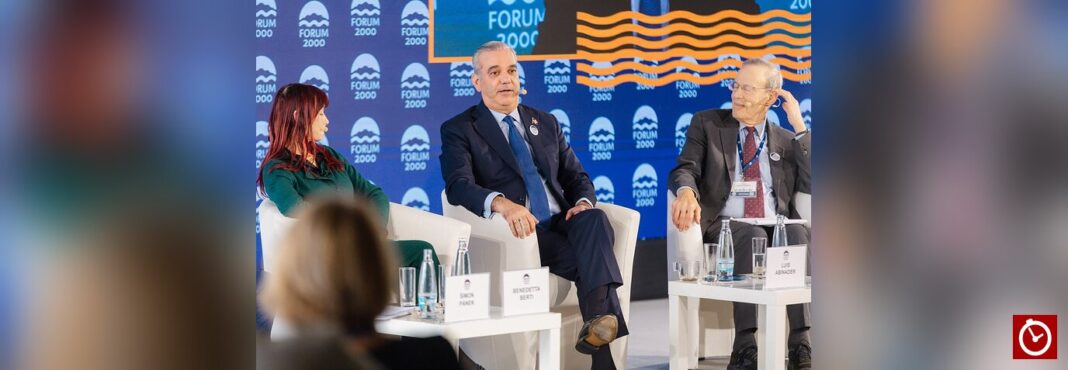 Abinader destaca en Praga avances democráticos de RD y defiende la alternancia en el poder