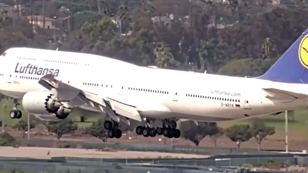 Impresionante maniobra de un piloto de Lufthansa evita posible golpe de cola en Los Ángeles
